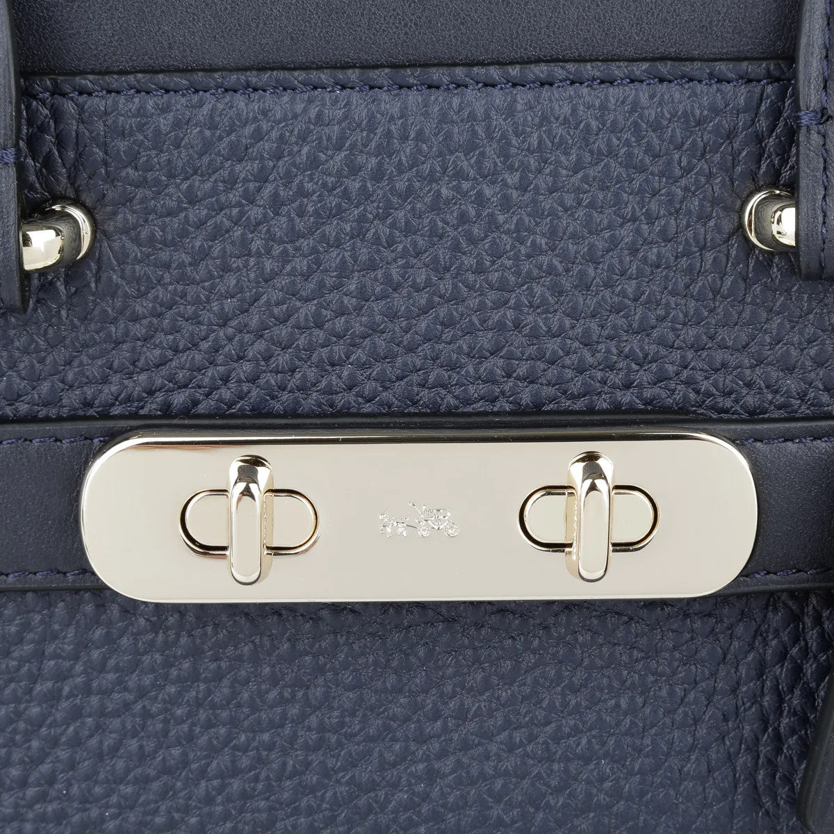 COACH SWAGGER 27 IN PEBBLE LEATHER