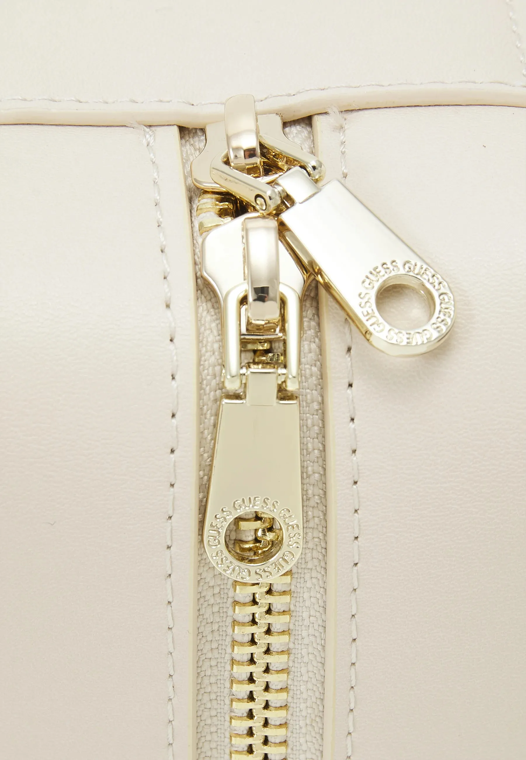 Guess Jewellery Case - Ivory