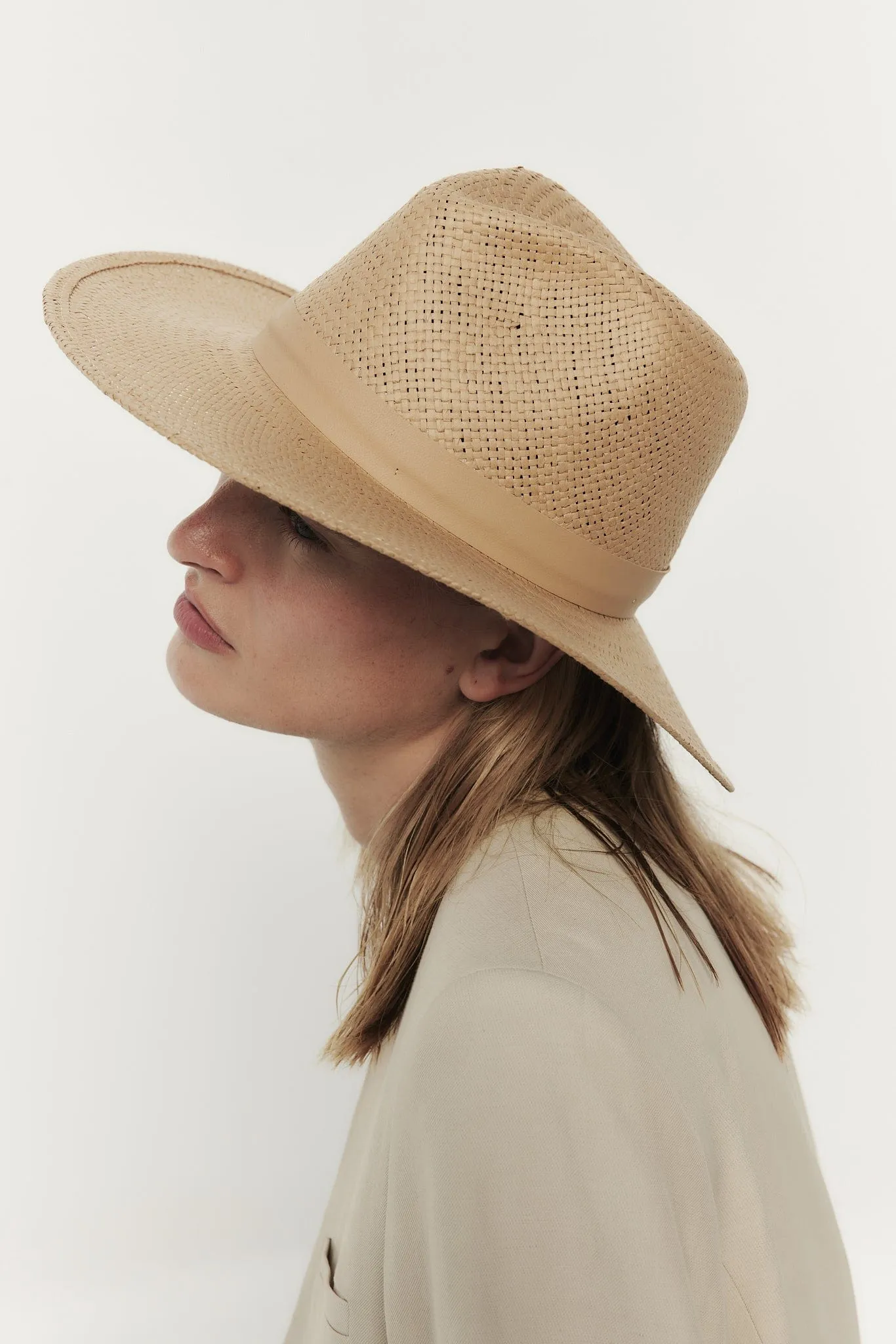 Simone Hat